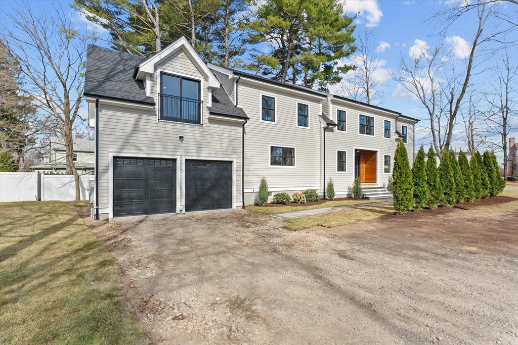 99 Crescent St