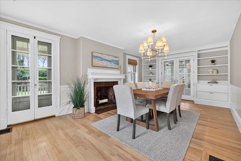 21 Middle Street Hingham MA 02043