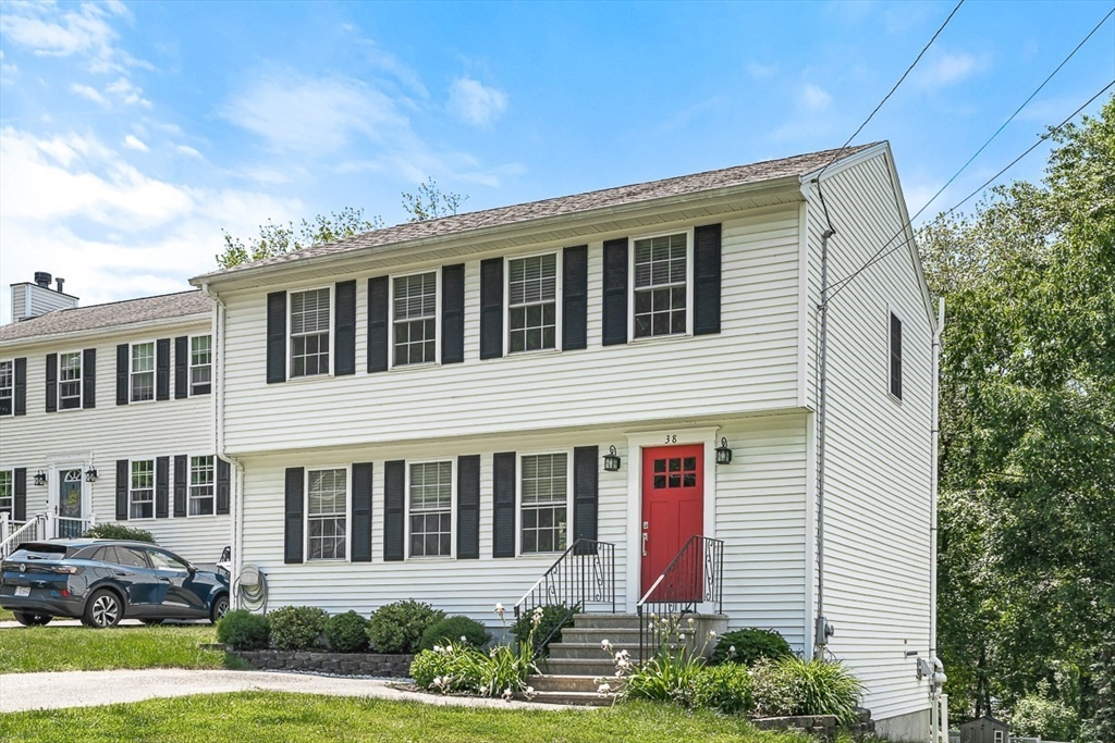 38 Idora Ave