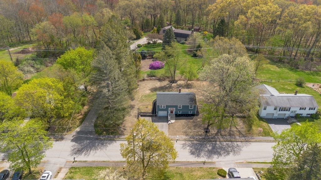 49 Robin Road
