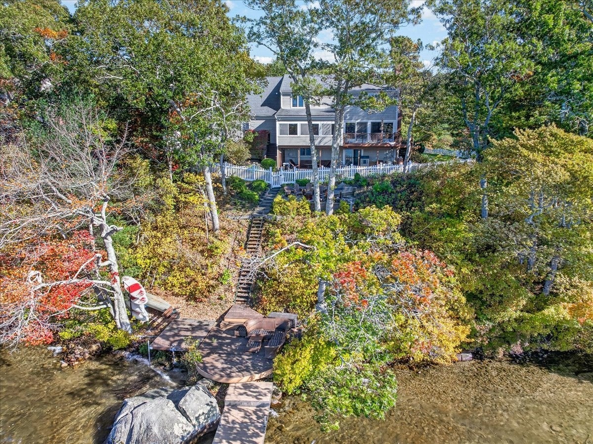 211 Herring Pond Rd