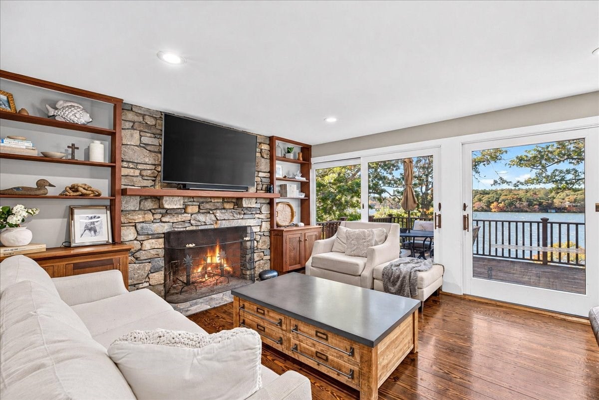 211 Herring Pond Rd, Plymouth, MA Photo #12