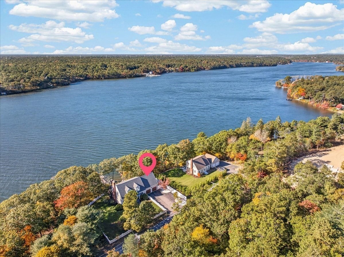 211 Herring Pond Rd