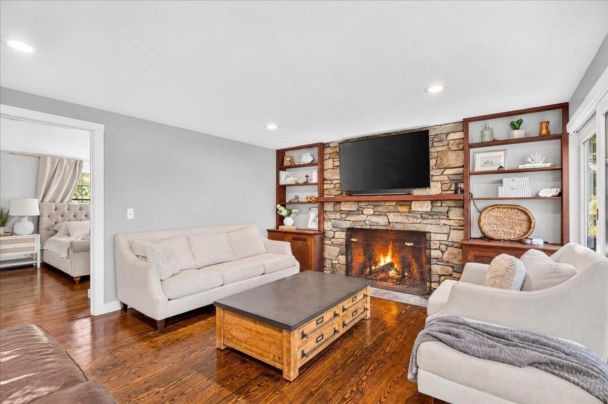 211 Herring Pond Rd, Plymouth, MA Photo #13