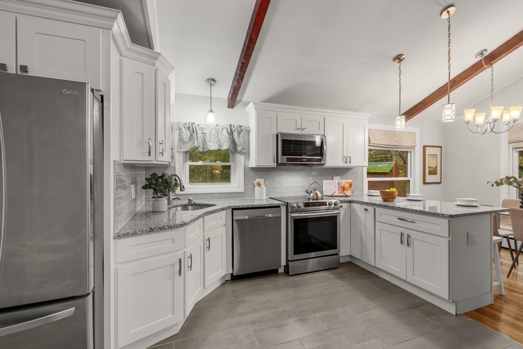 35-35B Beachview Ave