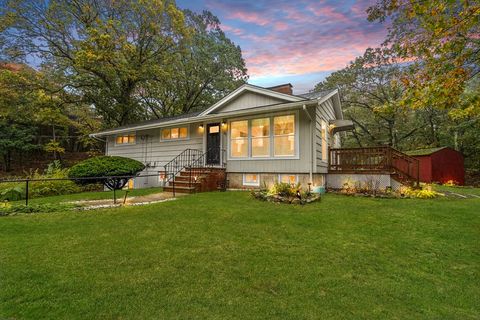 Photo of 35-35B Beachview Ave, Malden, MA 02148 (MLS # 73446817)