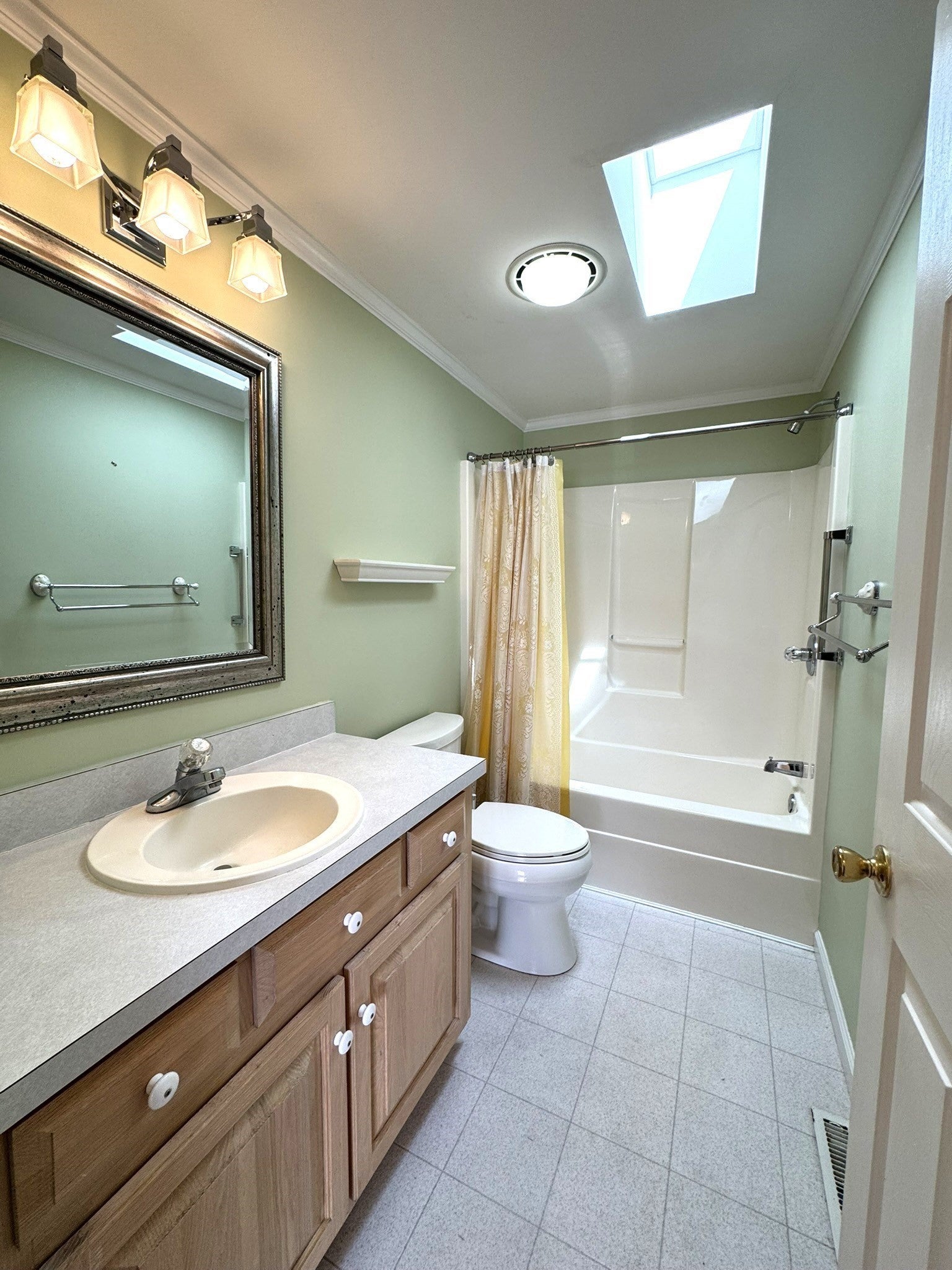 25 Fieldwood Dr, Bridgewater, MA, 25 Fieldwood Dr, Bridgewater, MA Photo #8