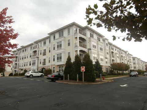 Photo of 4 Repton Cir #4105, Watertown, MA 02472 (MLS # 73495860)