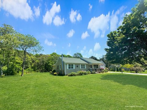 Single Family Residence in Falmouth MA 31 Kerrywood Dr.jpg