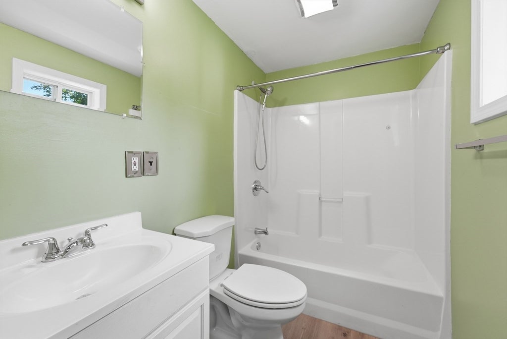 128 Newfield Rd, Springfield, MA, 128 Newfield Rd, Springfield, MA Photo #21