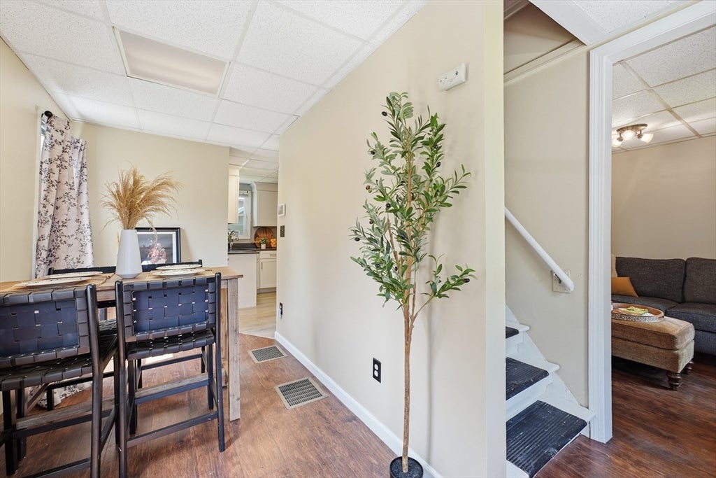 128 Newfield Rd