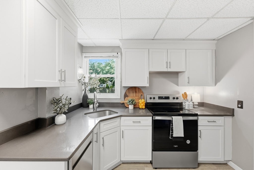 128 Newfield Rd, Springfield, MA, 128 Newfield Rd, Springfield, MA Photo #9