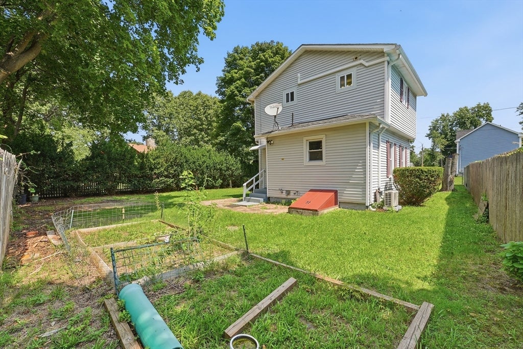 128 Newfield Rd, Springfield, MA, 128 Newfield Rd, Springfield, MA Photo #30