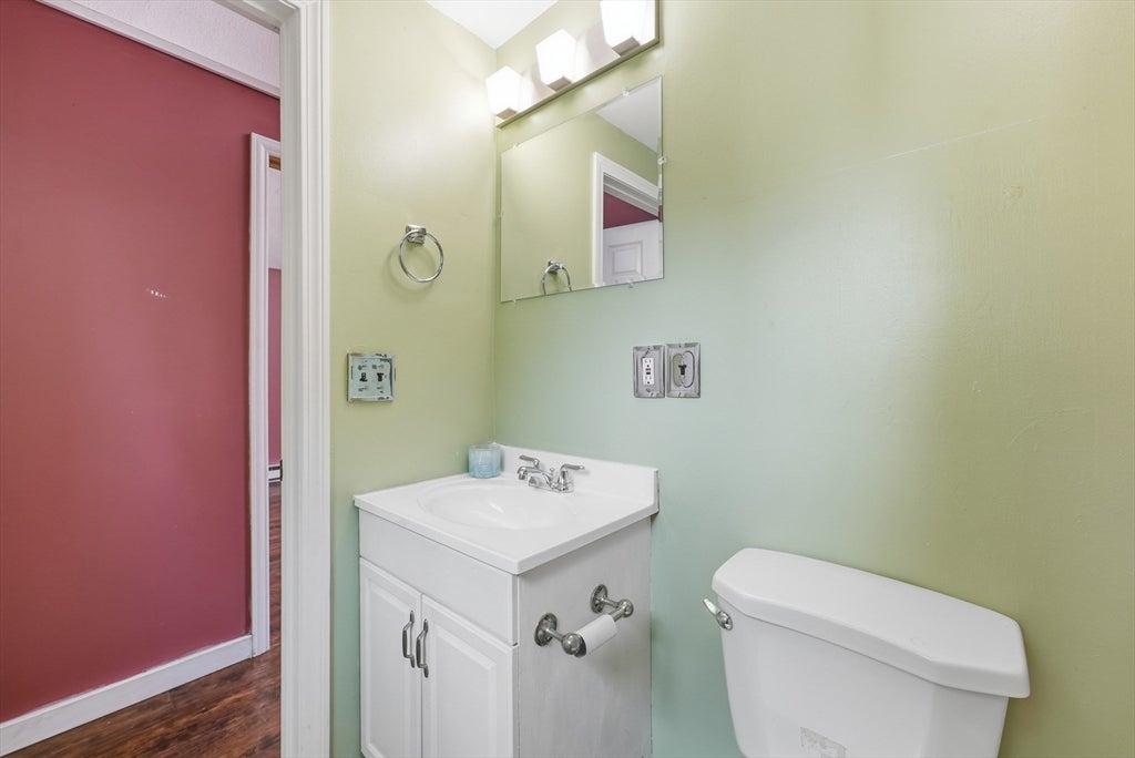 128 Newfield Rd, Springfield, MA, 128 Newfield Rd, Springfield, MA Photo #22