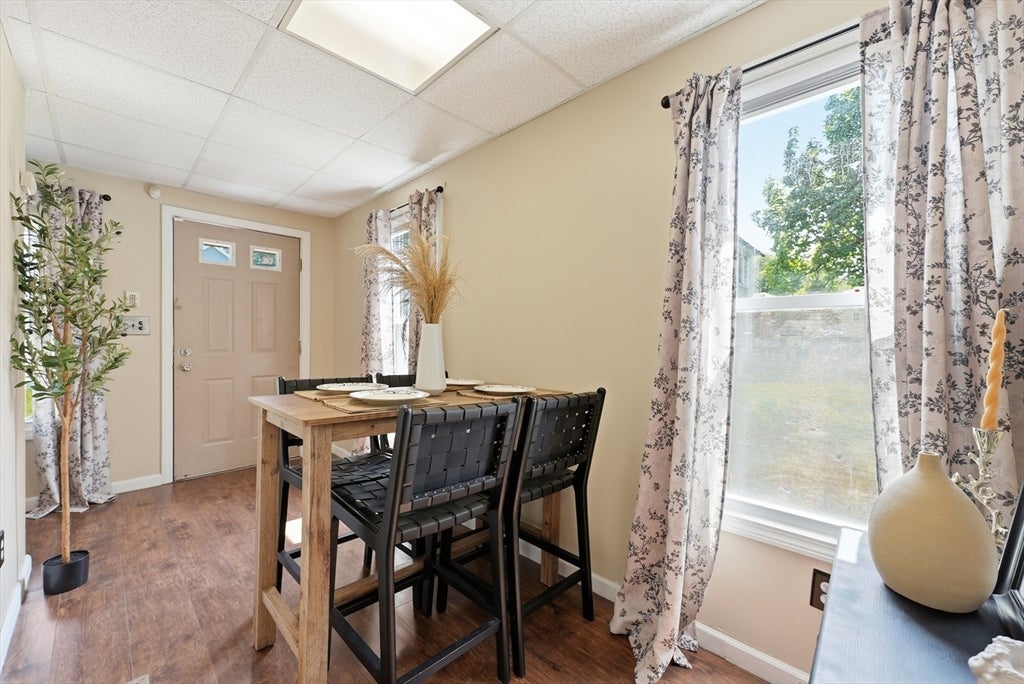 128 Newfield Rd