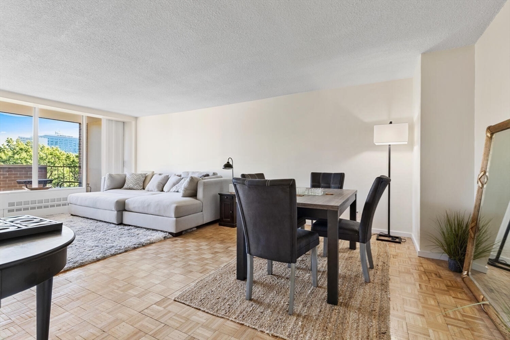 33 Pond Ave 709