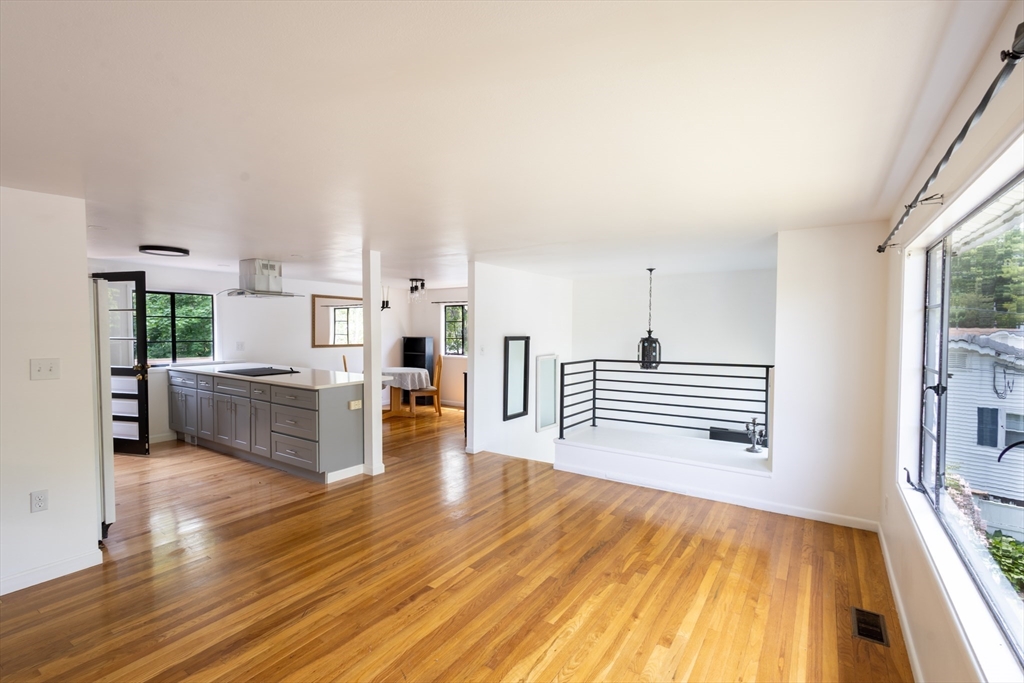 30 Leighton Rd