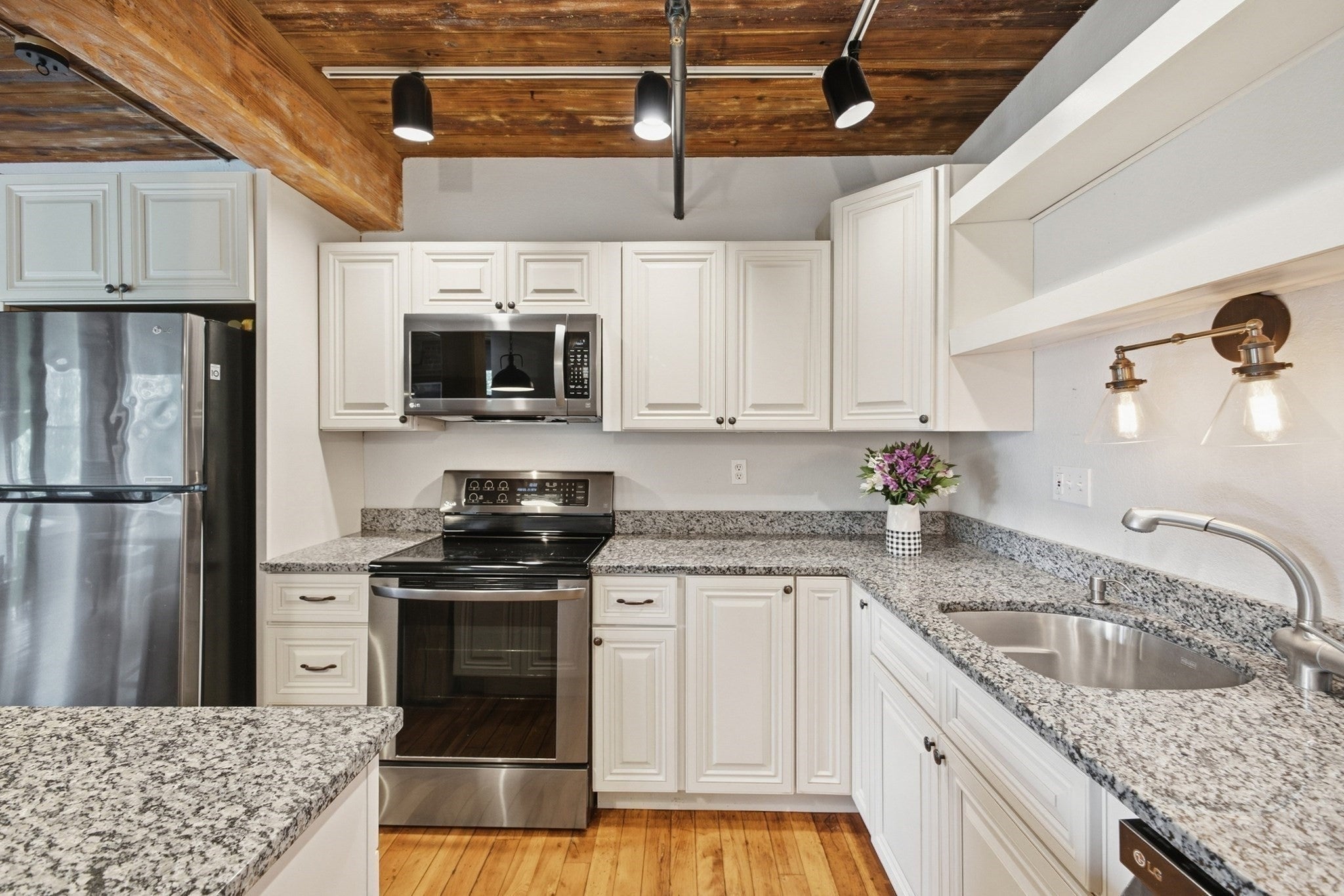 14 Sanford St #5, Medway, MA, 14 Sanford St #5, Medway, MA Photo #4