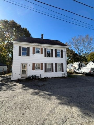 1669-1671 Commercial St