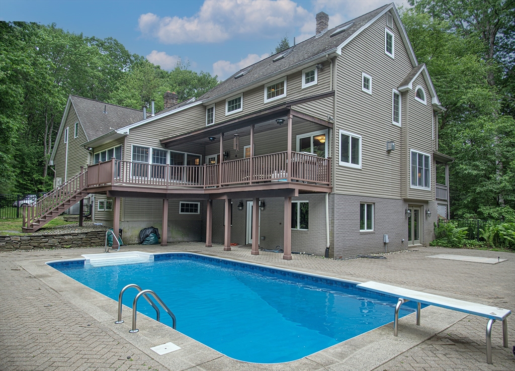 25 Hawthorne Ter