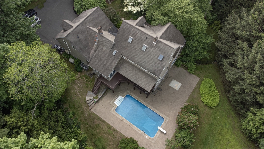 25 Hawthorne Ter