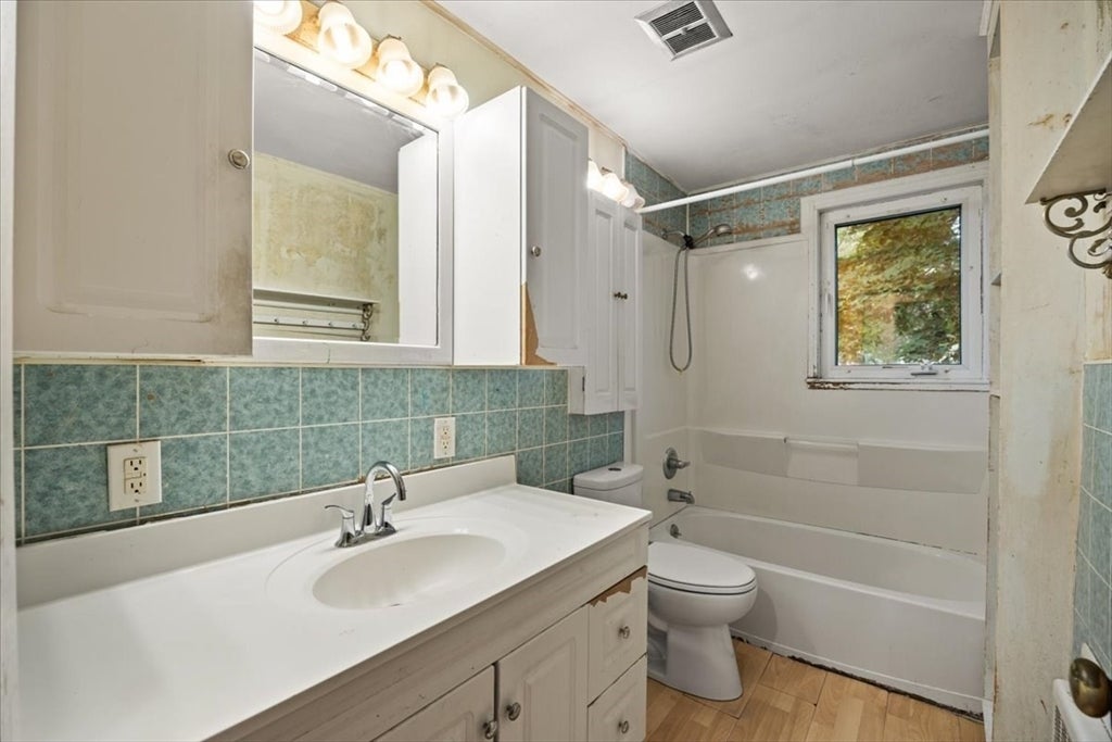 21 Miller Rd, Easton, MA Photo #17