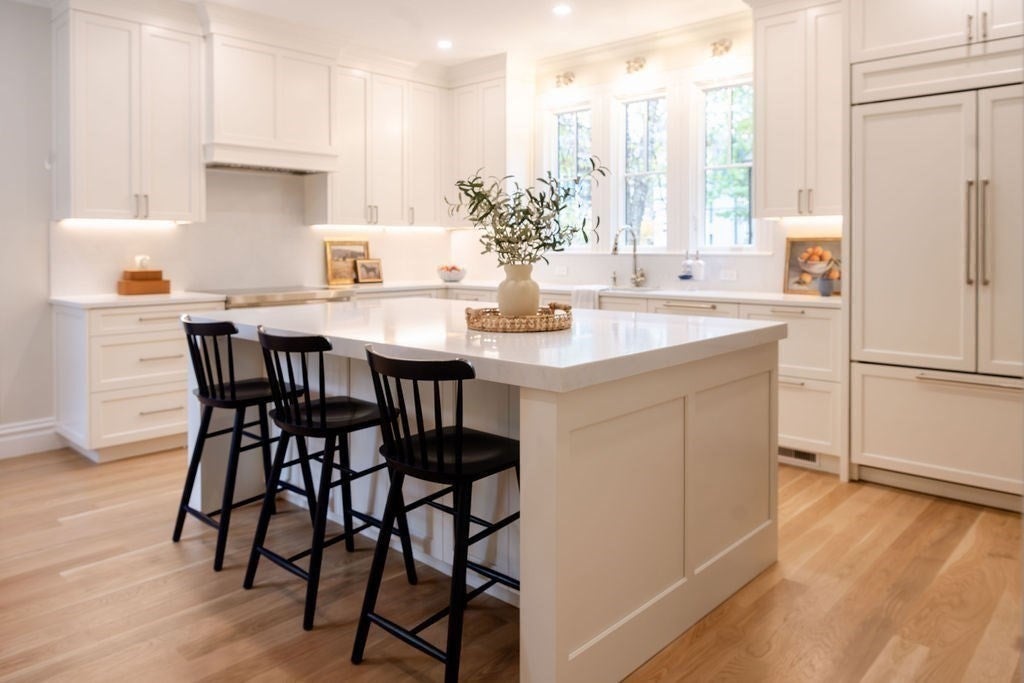 220 Aspinwall Ave, Brookline, MA, 220 Aspinwall Ave, Brookline, MA Photo #2