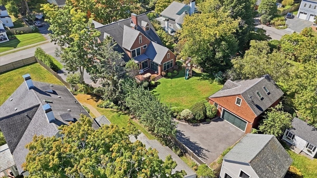 93 Village Ave, Dedham, MA Photo #41