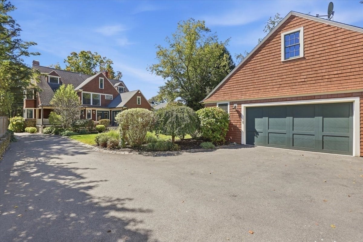 93 Village Ave, Dedham, MA Photo #37