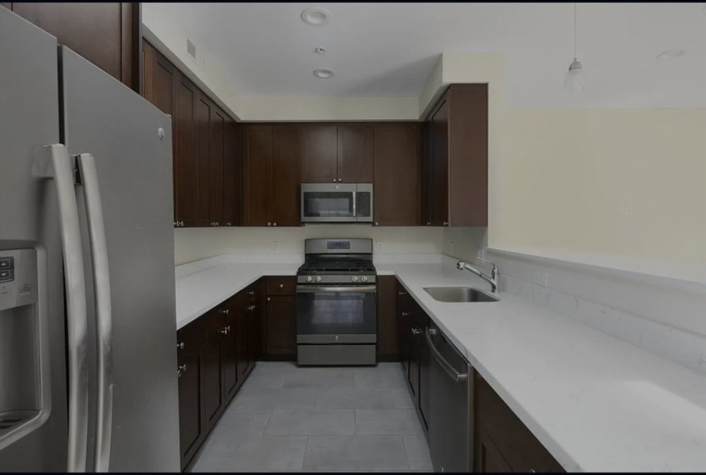 70 Endicott Street 506