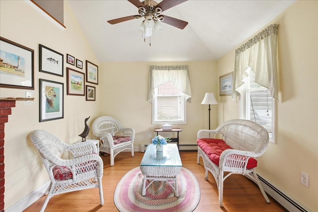 26 Hillside Ave