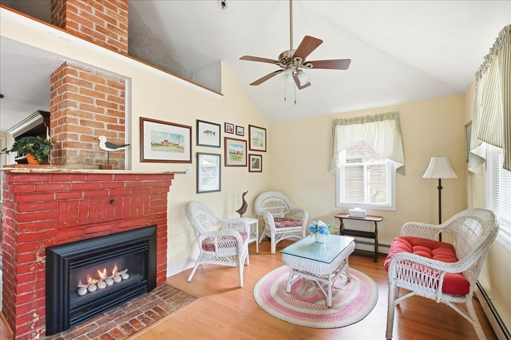 26 Hillside Ave