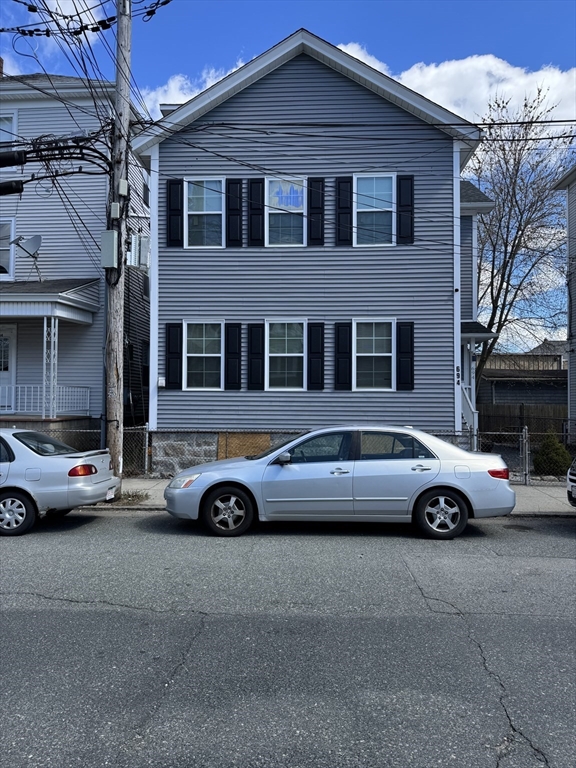 Click for 694 King Philip ST #2, Fall River, MA slideshow
