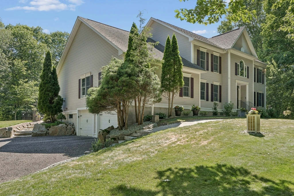 203 Maple St