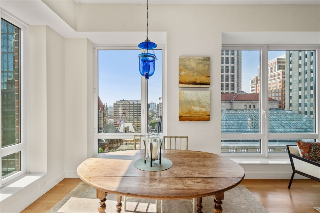 400 Stuart St 15J
