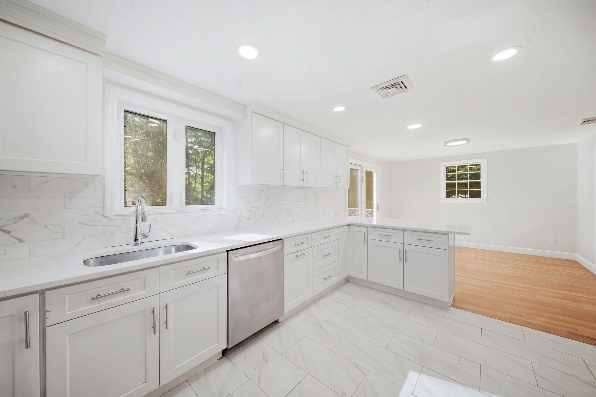 15 Maplewood Rd, Tewksbury, MA, 15 Maplewood Rd, Tewksbury, MA Photo #9