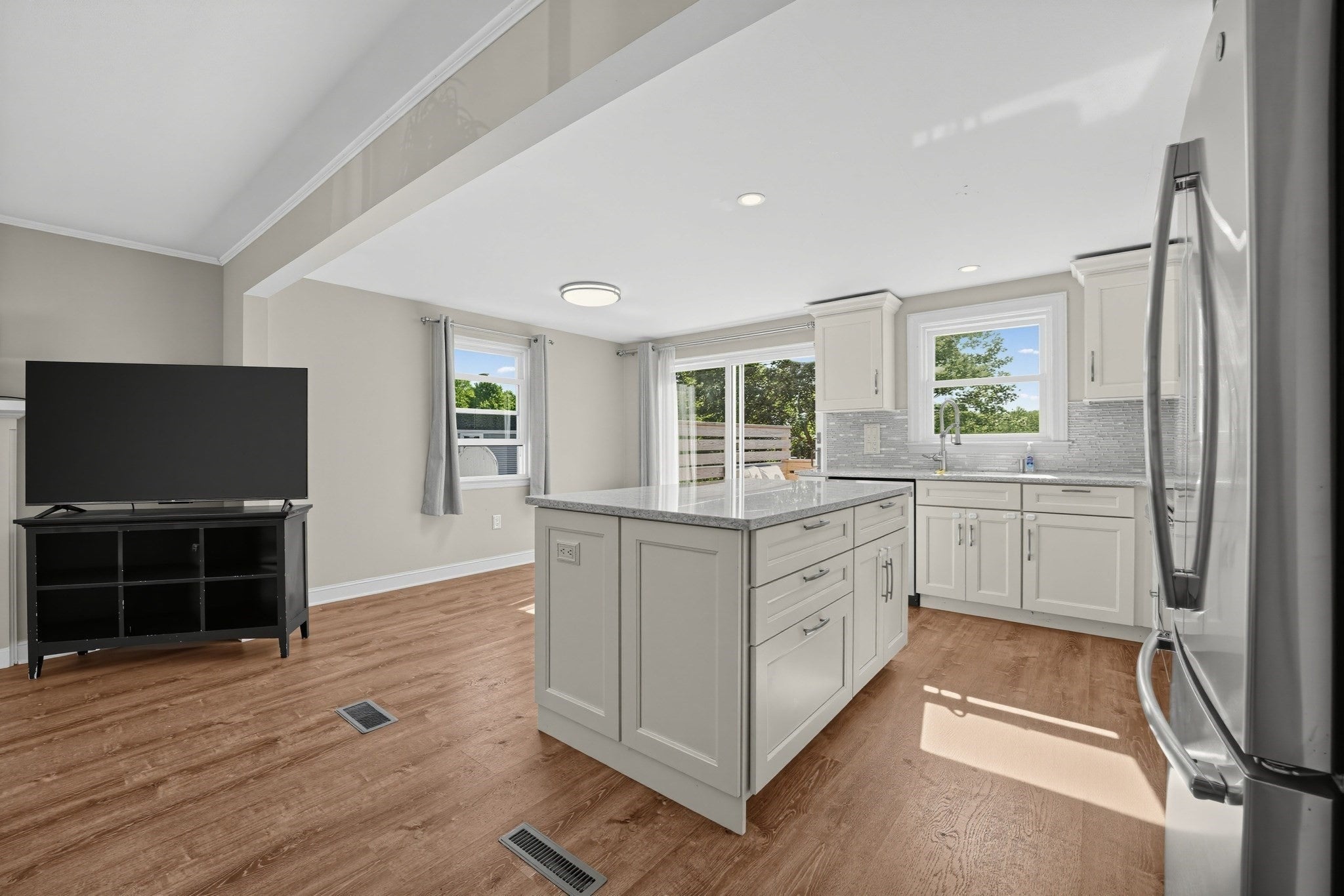 129 Norton St, Weymouth, MA, 129 Norton St, Weymouth, MA Photo #12