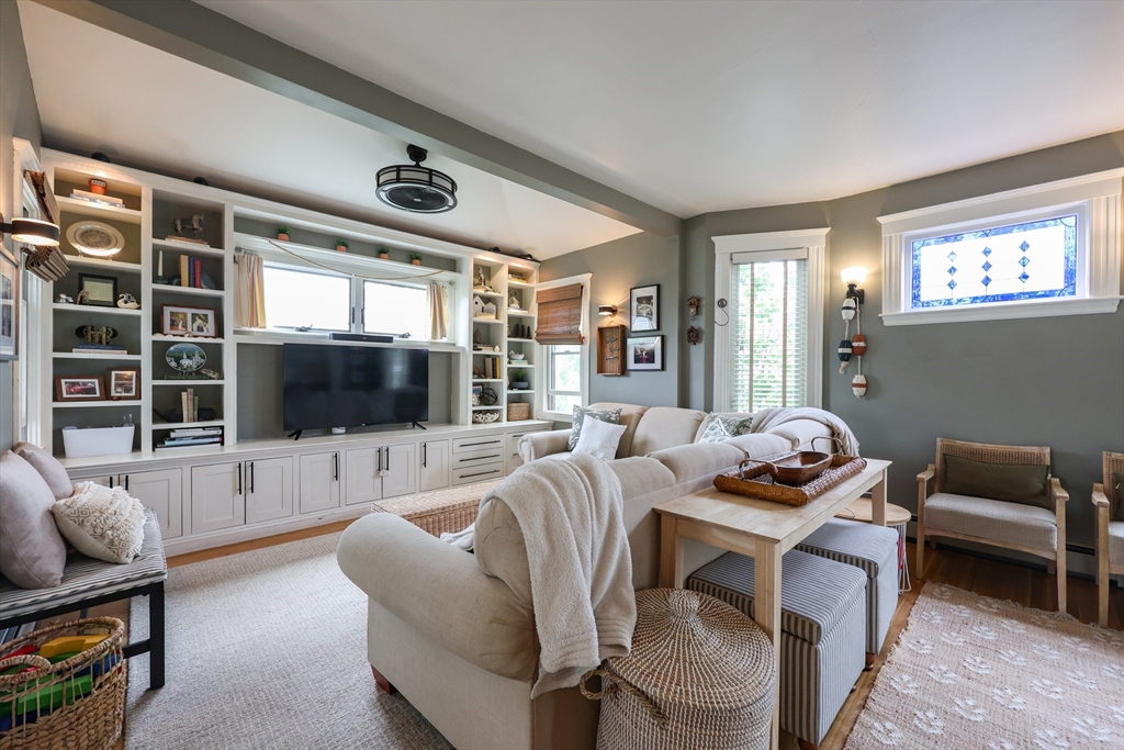 42 Bromfield