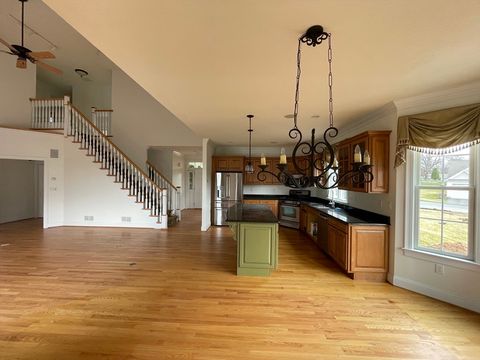 Photo of 4 Broadleaf Circle #4, East Longmeadow, MA 01028 (MLS # 73512135)