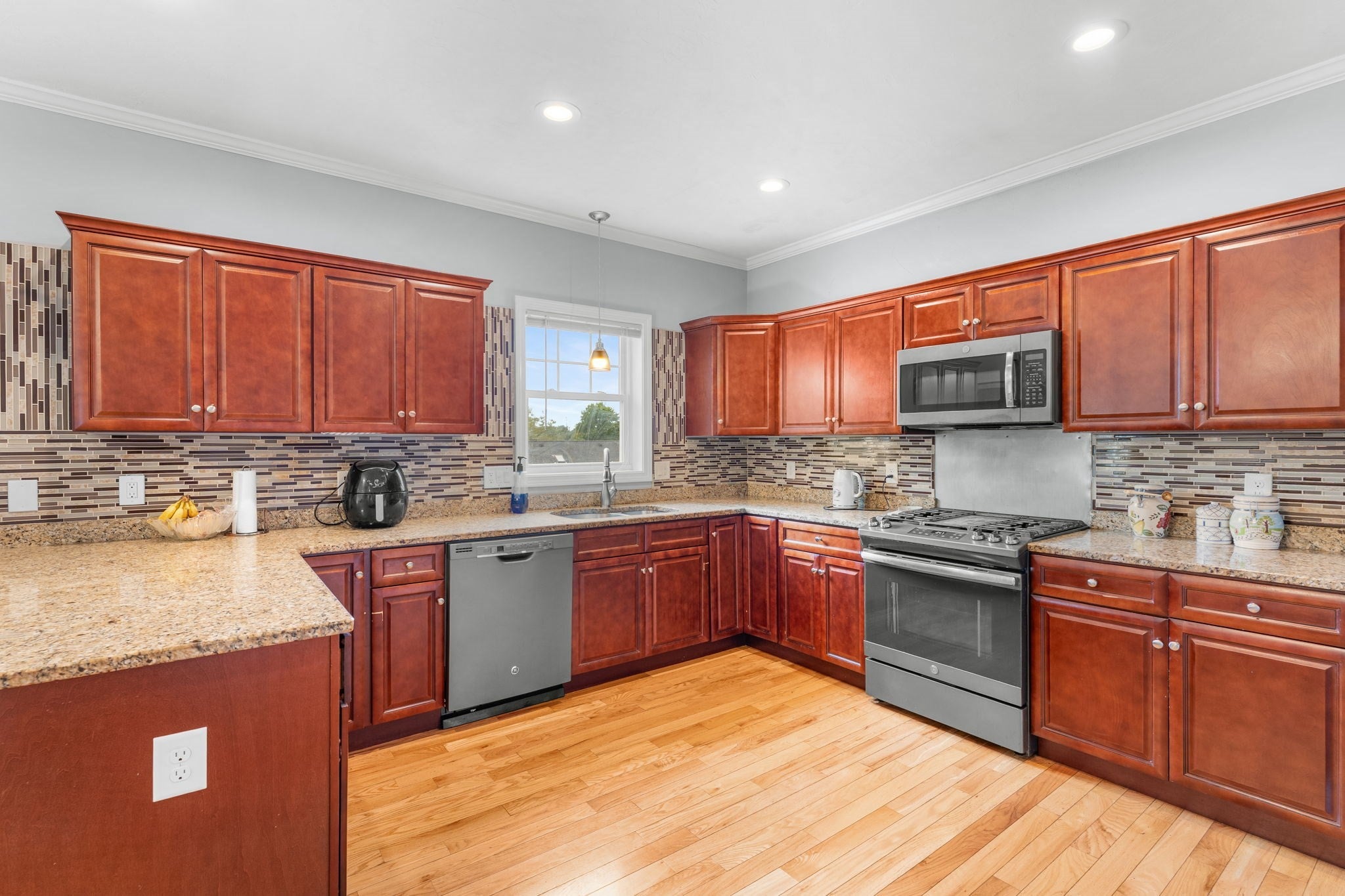 2 Mackenzie Way #2, Haverhill, MA Photo #15