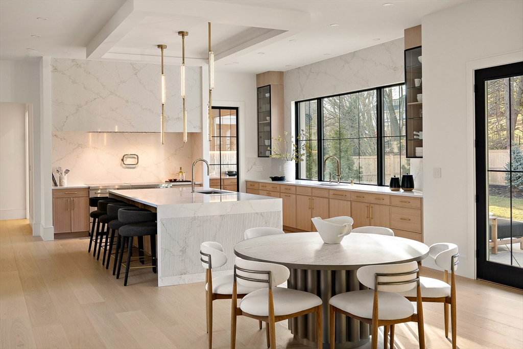 1301 Commonwealth Ave