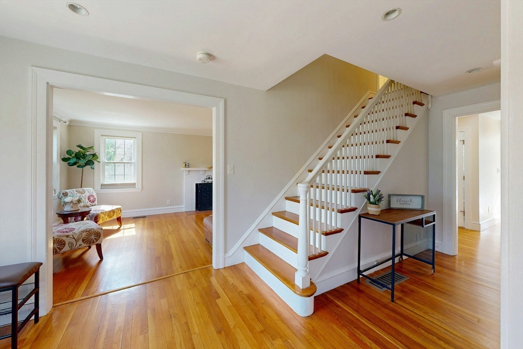 25 Allen Ave