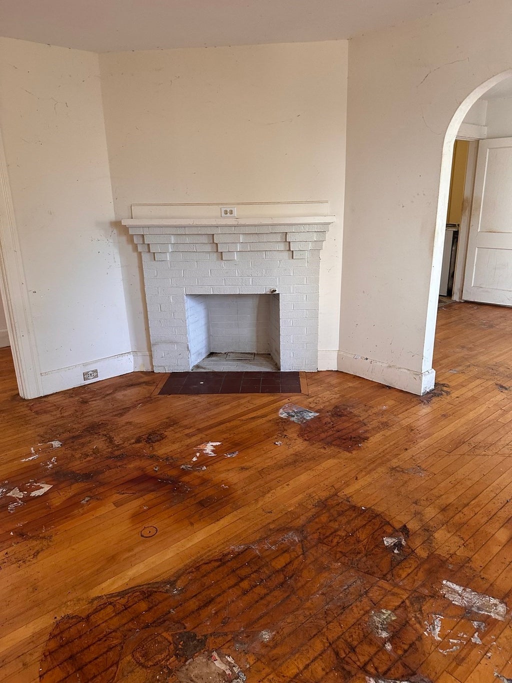 Photo of 172 Beacon St, Framingham, MA 01701 (MLS # 73595441)