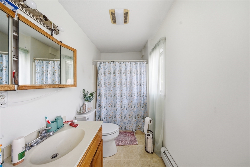 126 W Spruce St, Milford, MA Photo #14