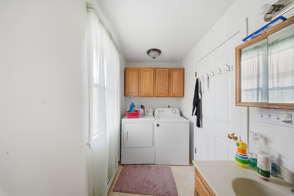 126 W Spruce St, Milford, MA Photo #15