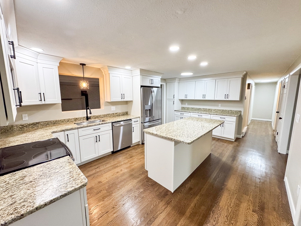 181 Dresser Hill Rd, Dudley, MA Photo #2