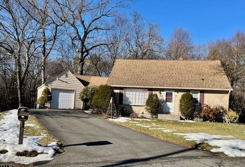 83 Old Farm Rd Chicopee MA 01020