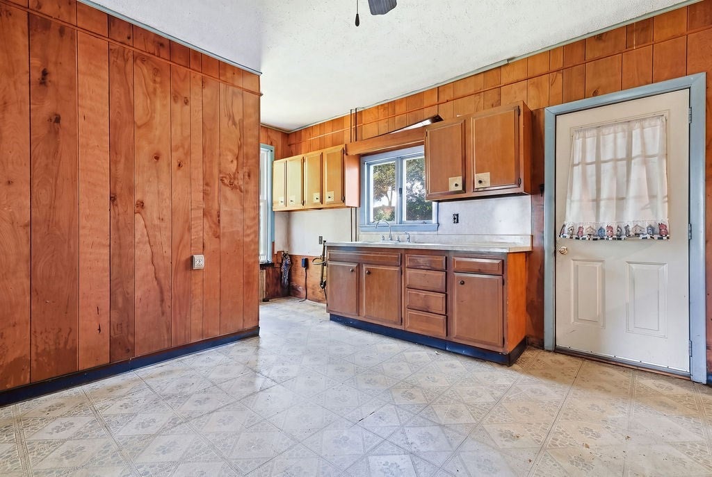 46 Hollis St, Weymouth, MA, 46 Hollis St, Weymouth, MA Photo #11