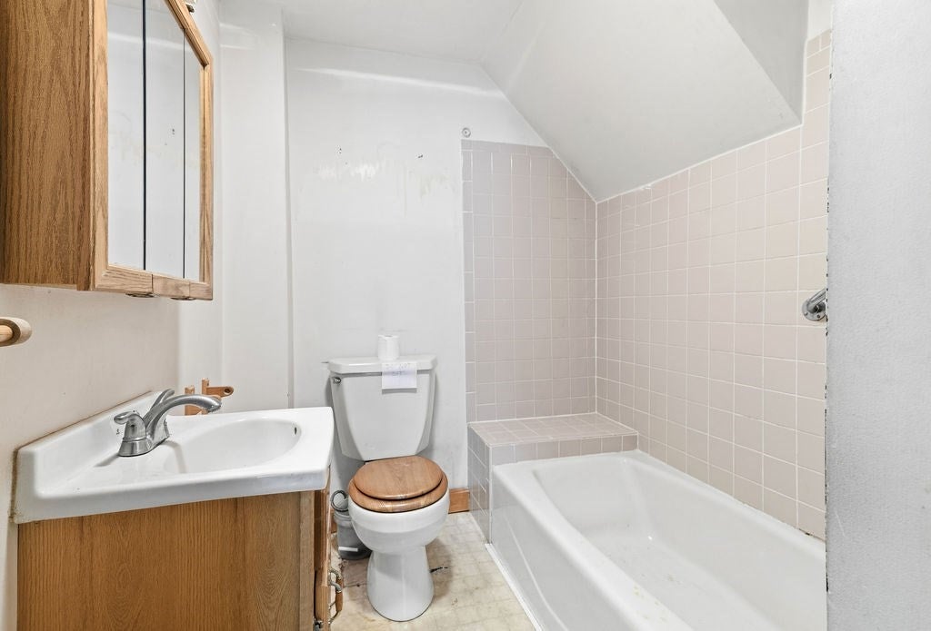 46 Hollis St, Weymouth, MA, 46 Hollis St, Weymouth, MA Photo #8