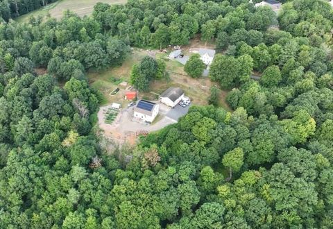 Photo of 435 Partridge St, Gardner, MA 01440 (MLS # 73480946)